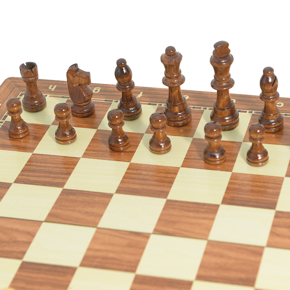Magnetisches klappbares Schach – Board Game Yearbook Bewertung und Preis